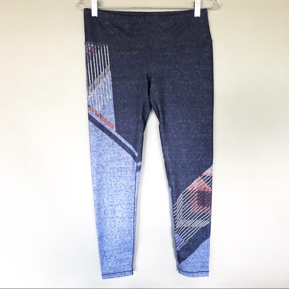PRANA 7/8 Pillar Printed Yoga Leggings Size M Gray Blue Geometric Print LIKE NEW - Picture 3 of 9